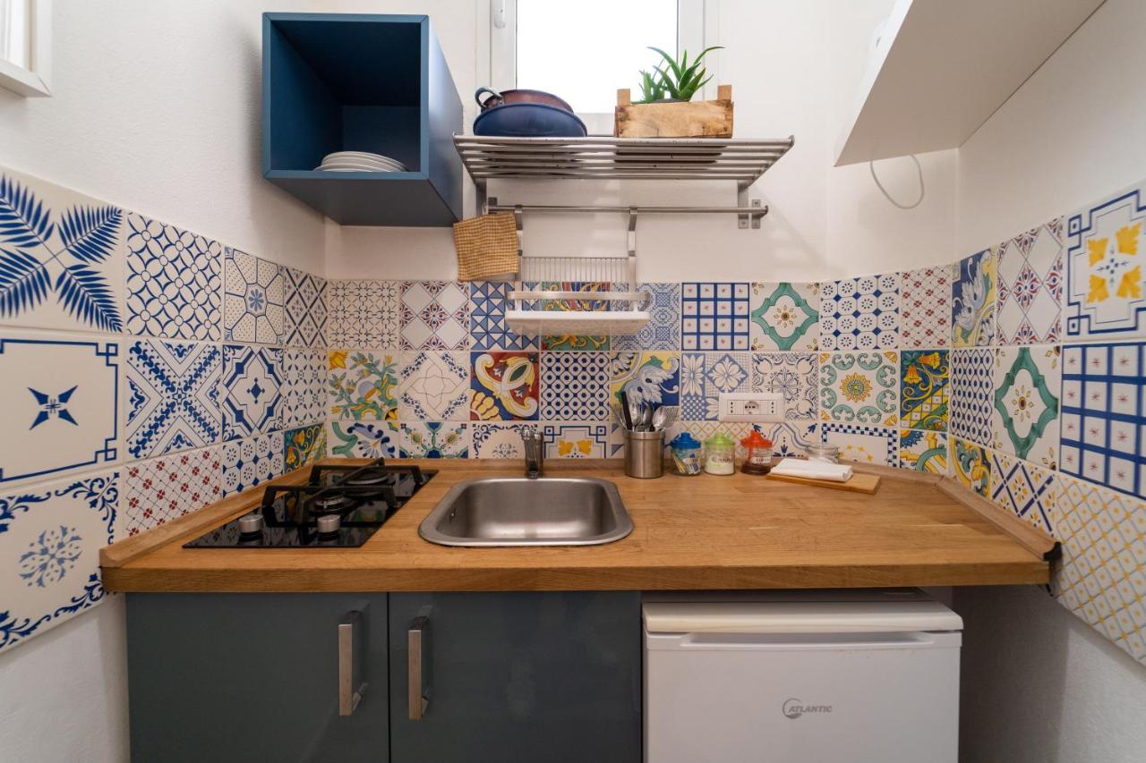 Casa Borbonica Cozy Apartment In Ortigia Ground Floor Сиракуза Екстериор снимка