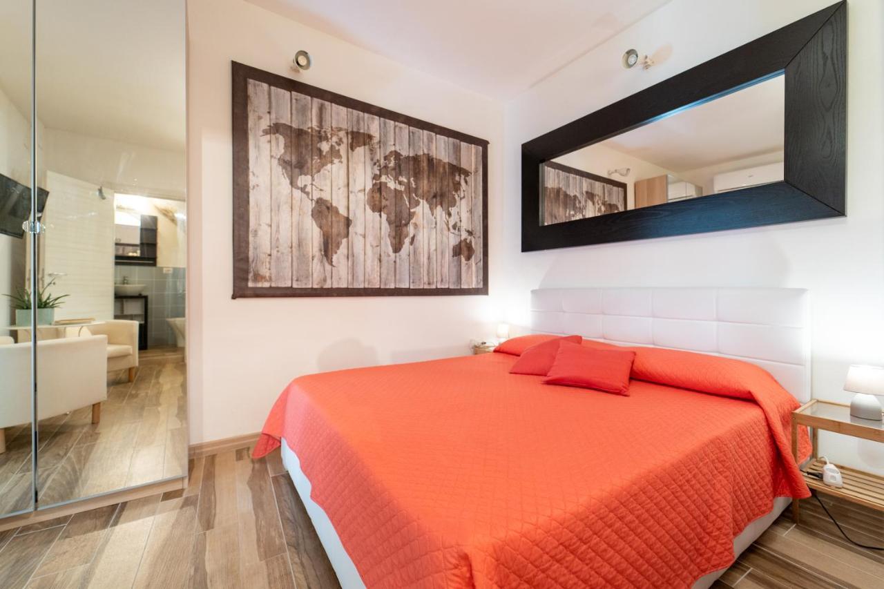 Casa Borbonica Cozy Apartment In Ortigia Ground Floor Сиракуза Екстериор снимка