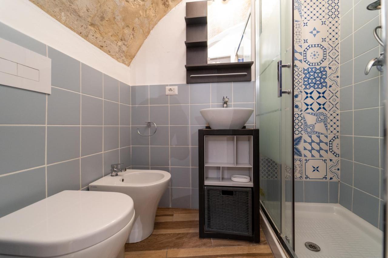 Casa Borbonica Cozy Apartment In Ortigia Ground Floor Сиракуза Екстериор снимка