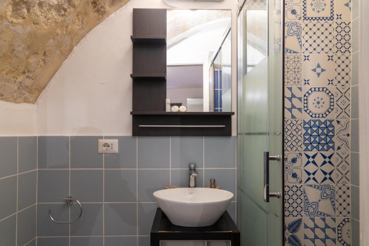 Casa Borbonica Cozy Apartment In Ortigia Ground Floor Сиракуза Екстериор снимка
